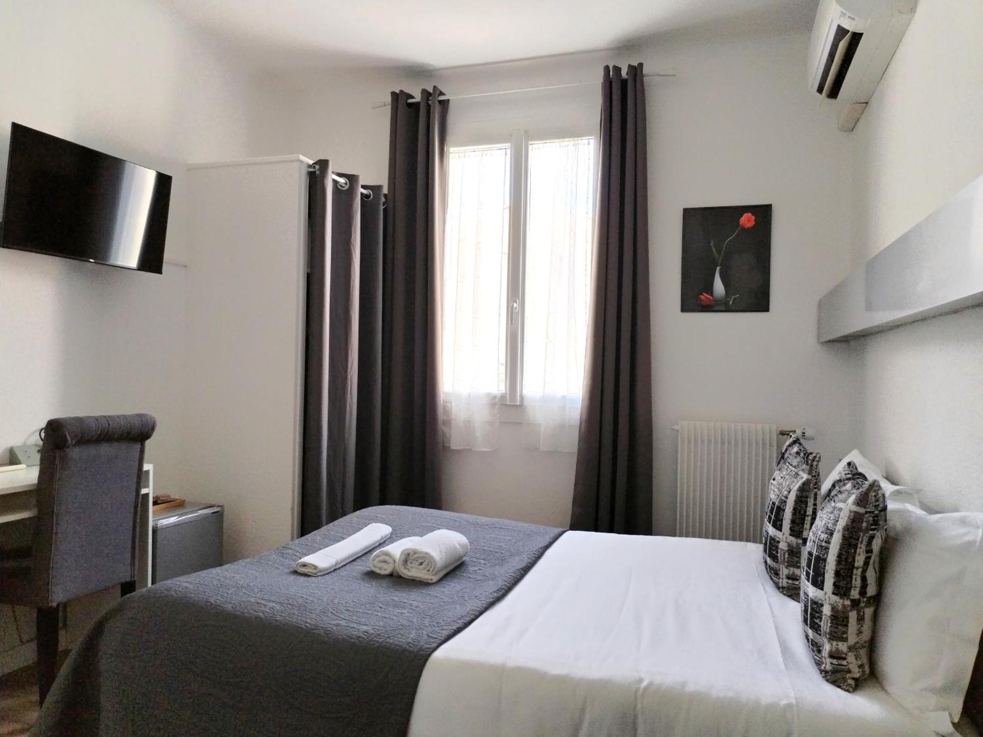 Hotel La Bastide D'Entraigues Luaran gambar
