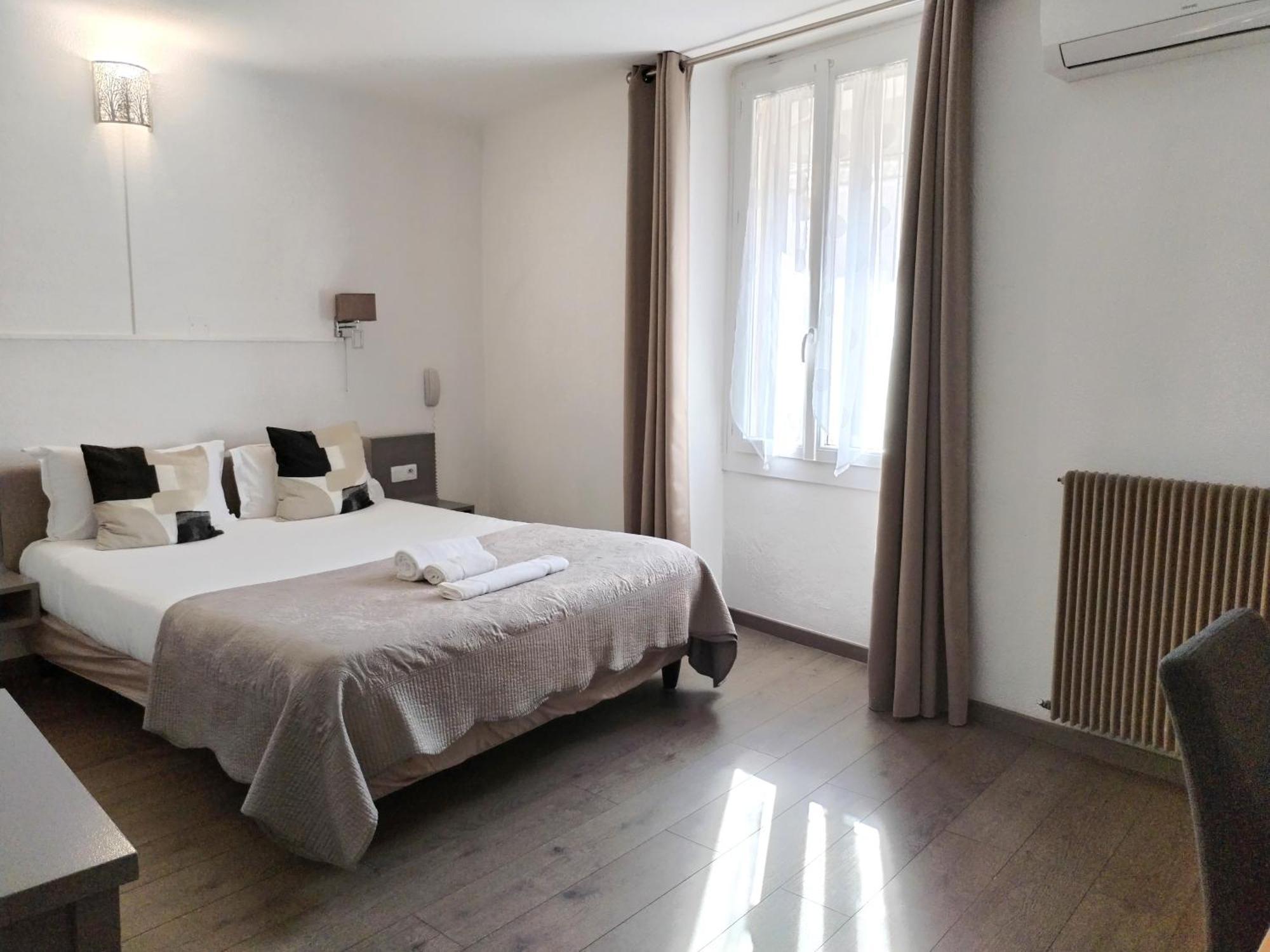 Hotel La Bastide D'Entraigues Luaran gambar